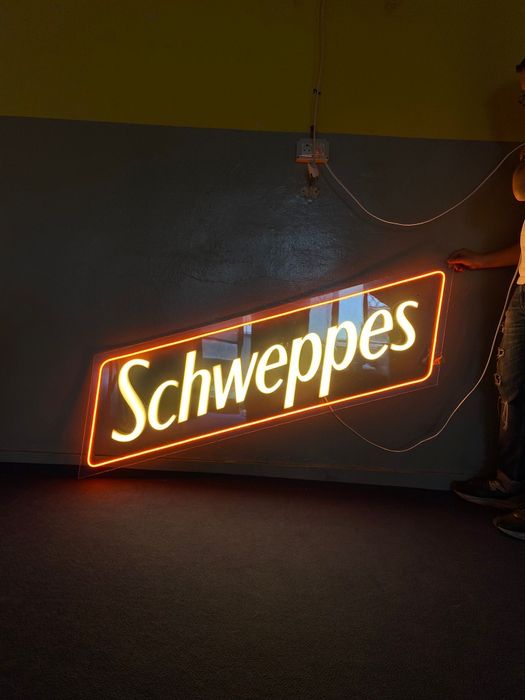 Reclame luminoase, litere volumetrice , casete luminoase