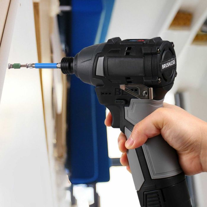 Импульсный винтоверт, бесщеточный.