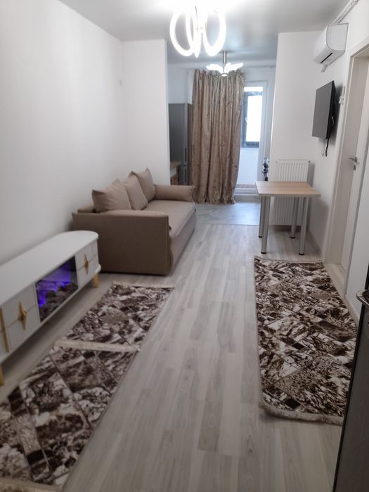 Inchiriez apartament