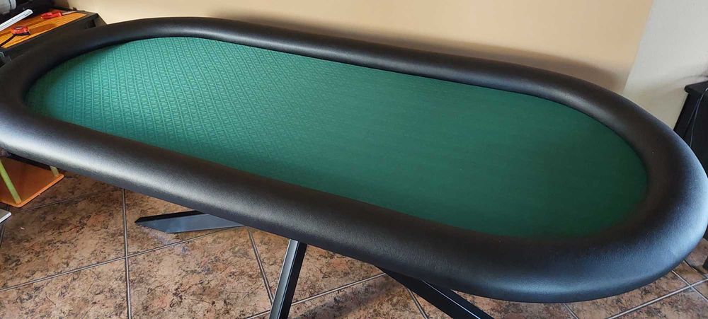 Masa poker 10 jucatori