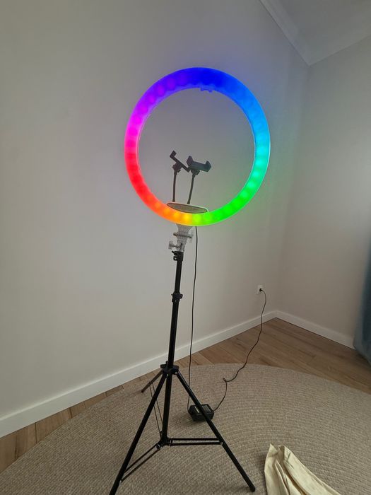 Продам кольцевую лампу