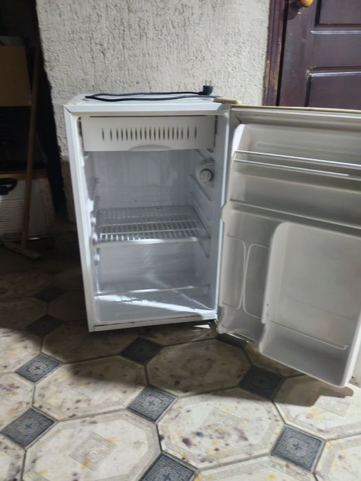 Продам мини холодильник