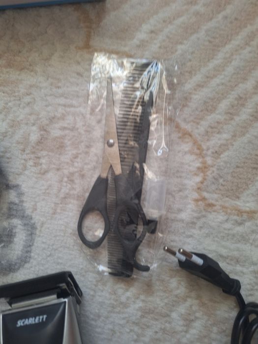 Продам машинкудля стрижки волос