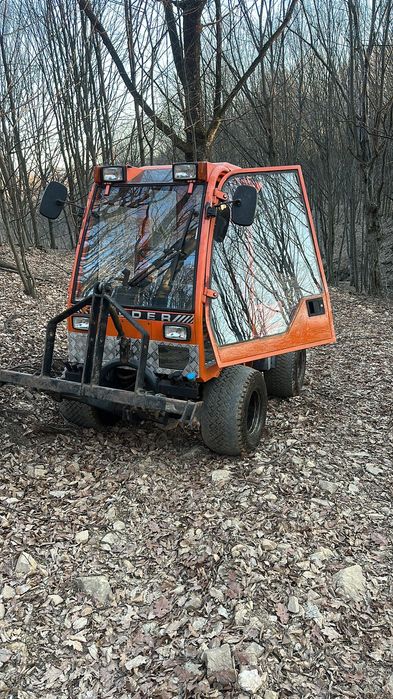 Tractor 4x4 cu cositoare