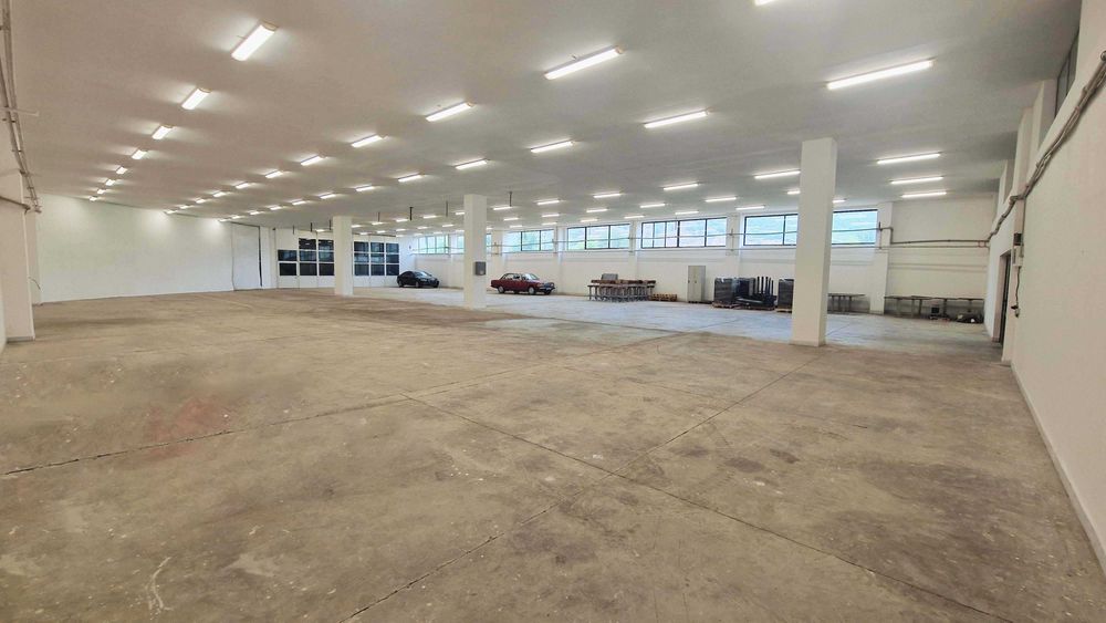 Дава се под наем Склад в Своге - 1300 кв.м за 2295 € - Снимка #5