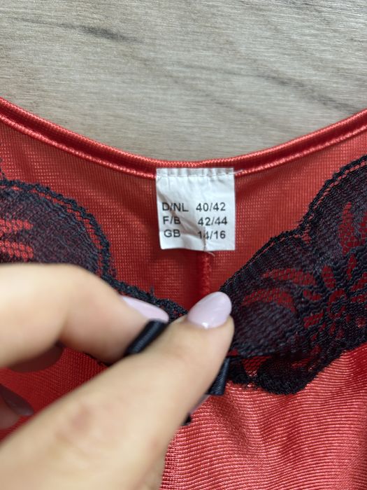 Halat de noapte cu dantela