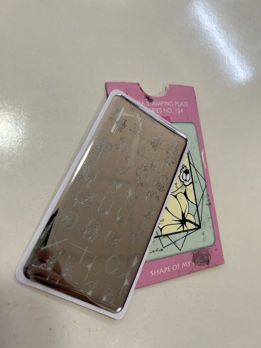 Moyra шаблони за нокти