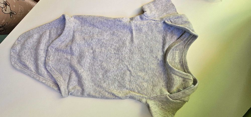 Бебешки дрехи от 56-68 размер и принадлежности за бременни