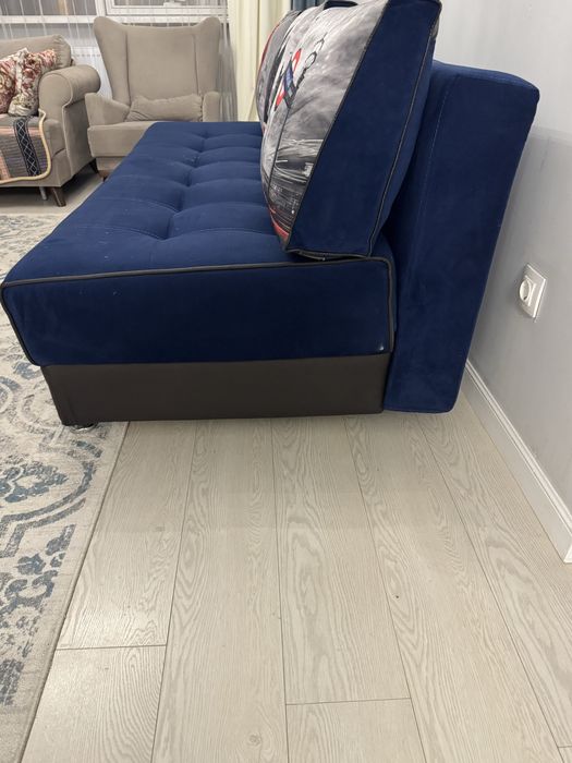 Диван темно-синий