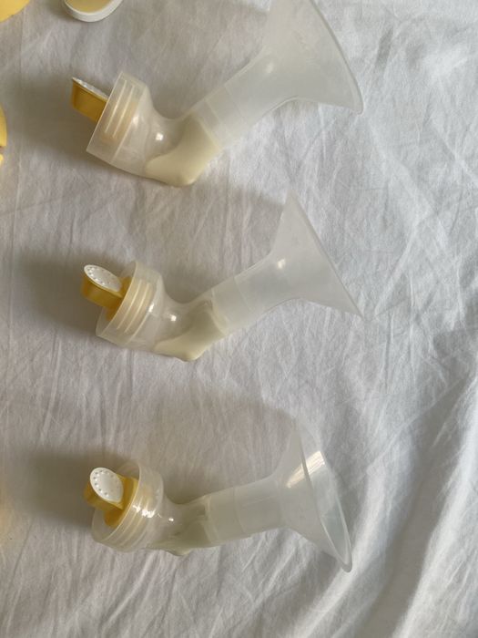 Двуфазна ръчна помпа Medela Harmony  Medela Calma Feeding System
