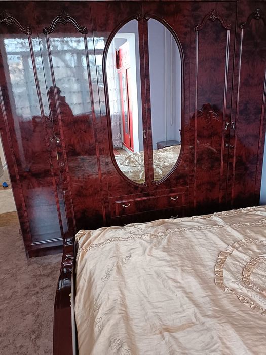 Спальный гарнитур