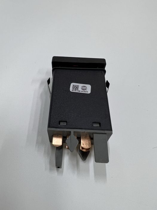 Пассат Б5 аварийка кнопка Passat b5