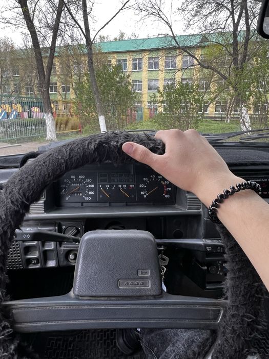 Продам машину ваз 2109