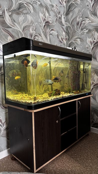 Продам аквариум 350 литров