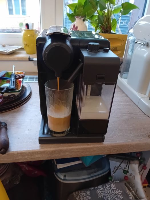Aparat de cafea nespresso delonghi