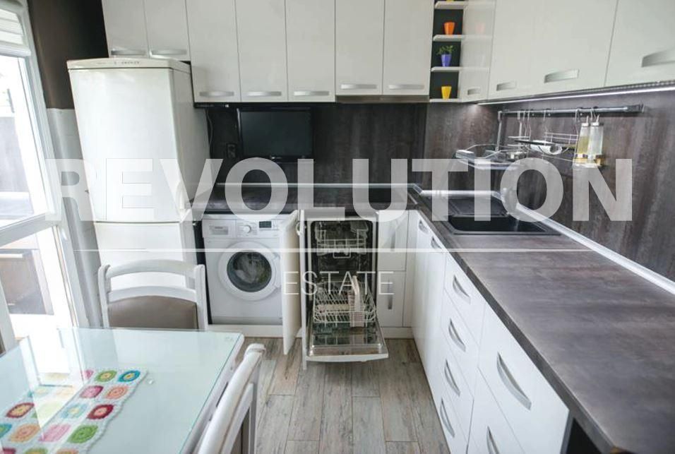 Дава се под наем Тристаен апартамент в Варна, Чайка - 90 кв.м за 650 € - Снимка #2