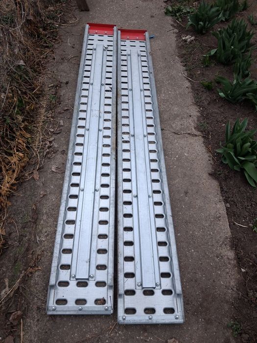 Пътеки за пътна помощ цена 270€