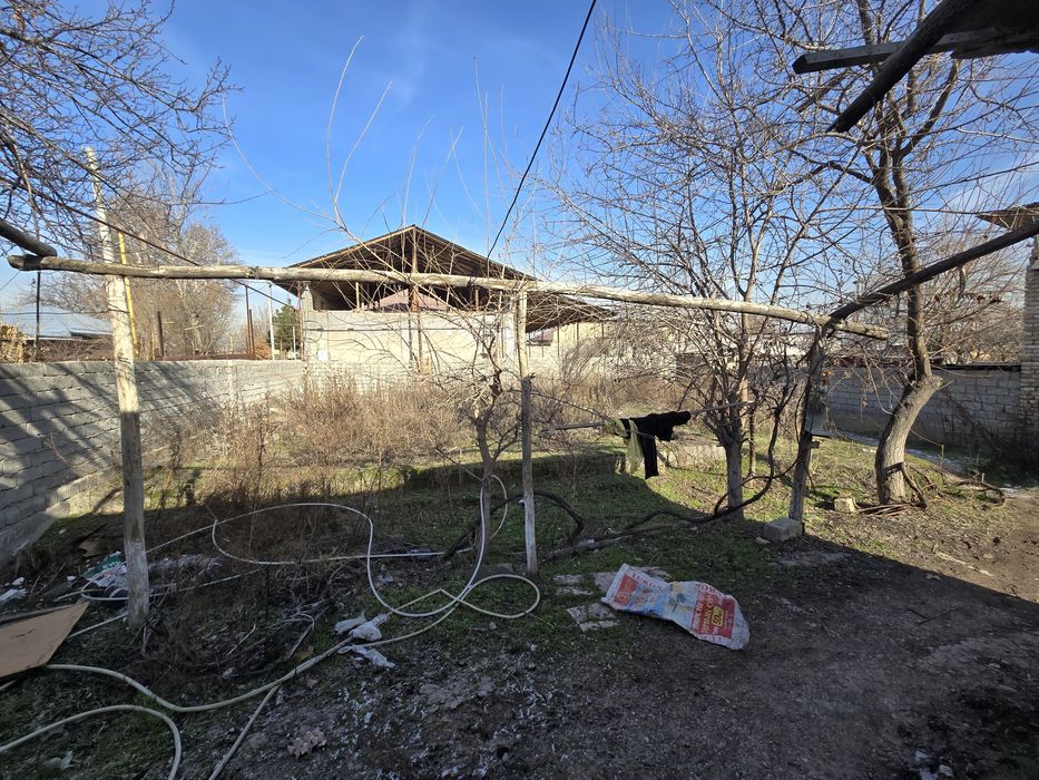 4-сотихли уй сотилади. Тошкент шахрида