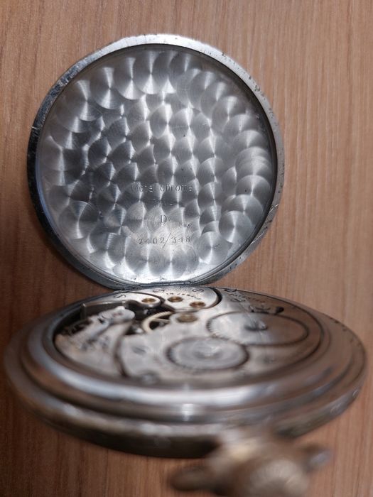 Швейцарски джобен часовник CYMA TAVANNES