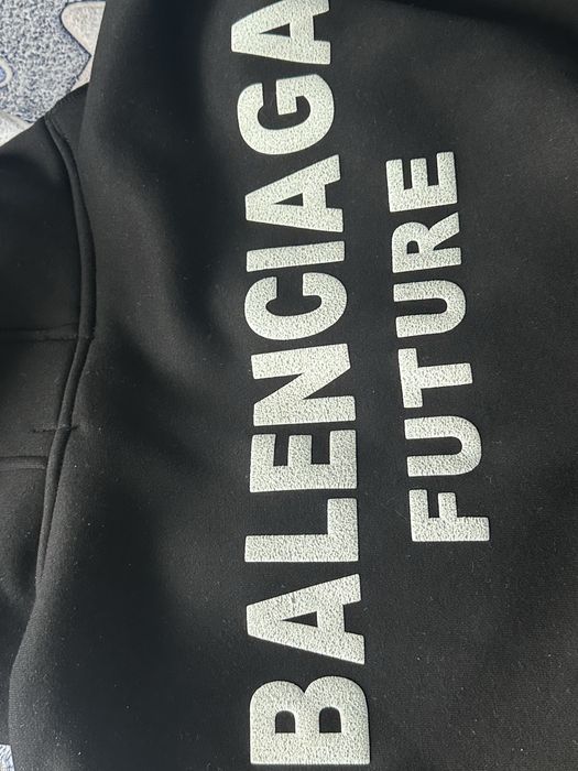 Продам зип худи balenciaga