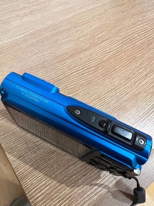 Устойчив фотоапарат Olympus Tough 14 Mp с подаръци