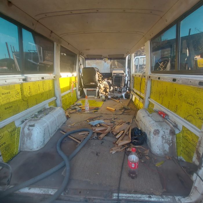 Продам Mercedes 208 d