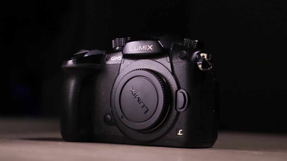 Panasonic Lumix DC-GH5