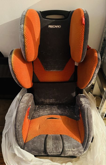 Recaro young sport hero столче за кола