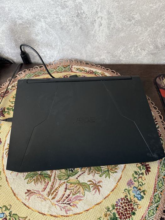Продаю игровой ноутбук Acer Nitro 5