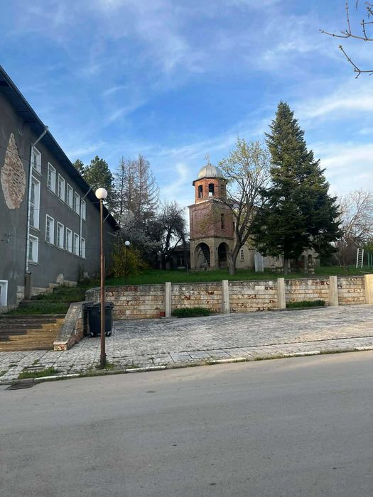 Многофункционален търговски обект в центъра на село Горица, община Попово