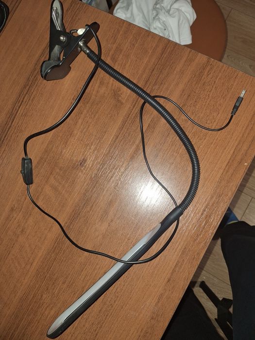 Настольный светильник