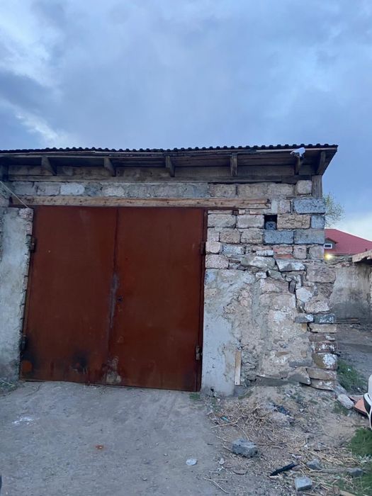 Гарпж в центре со светом