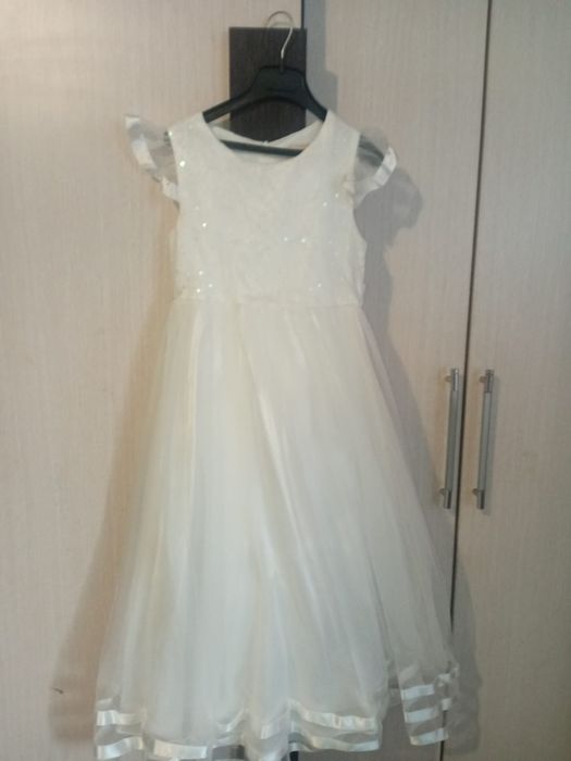 Нарядные платья для девочек дёшево!