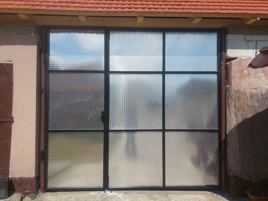 Porți, balustrade , terase ,structuri fier sau fier forjat , servicii