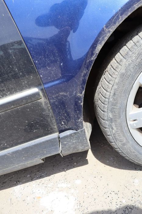 Aripa fata dreapta Volkswagen VW Passat 2003 2.5 TDI MT (150 hp)