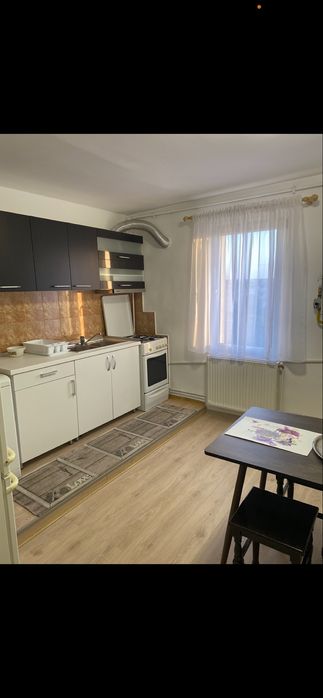 Inchiriez apartament 2 camere 60 mp