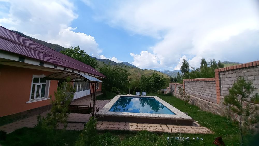 Продается своя дача в горном районе Янгиобада