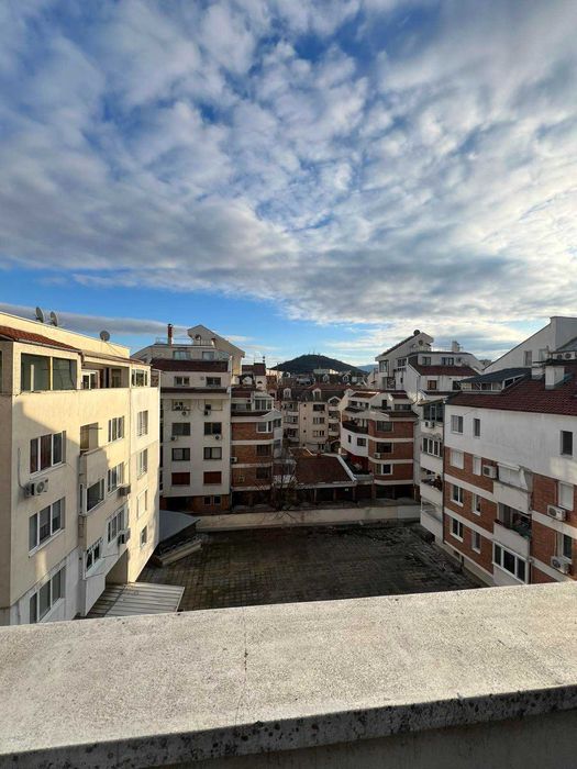 Продава се Тристаен апартамент в Пловдив, Младежки Хълм - 100 кв.м за 1163 €/кв.м - Снимка #10