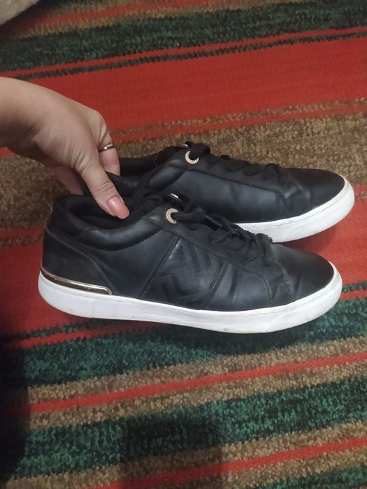 Продам обувь так как