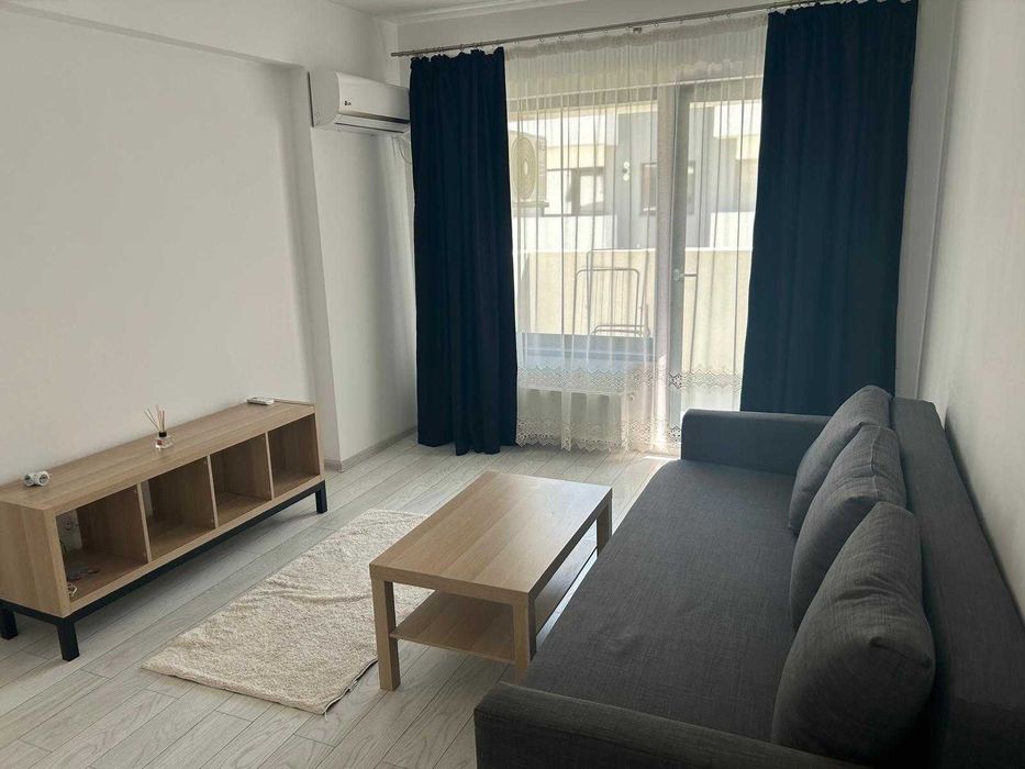 Inchiriez apartament cu 2 camere cu loc de parcare vizavi McDonald's