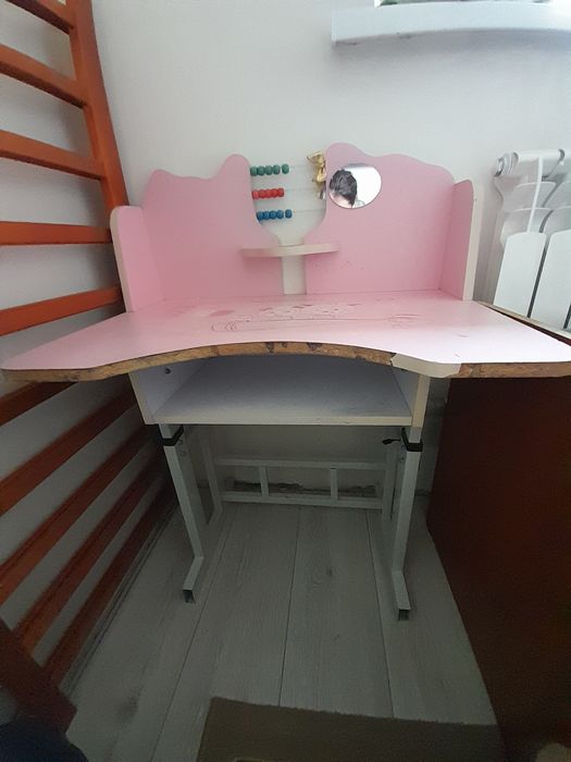 Парта дет ск и й