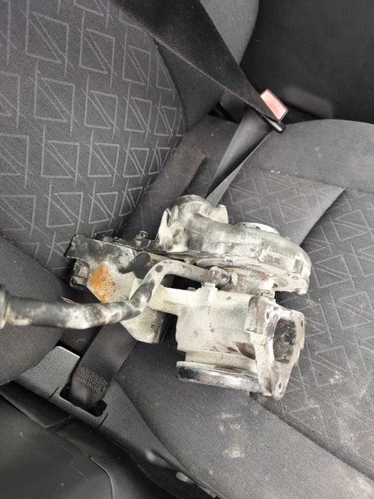 Vând turbosuflanta Ford 2.0 și Mercedes 2.2