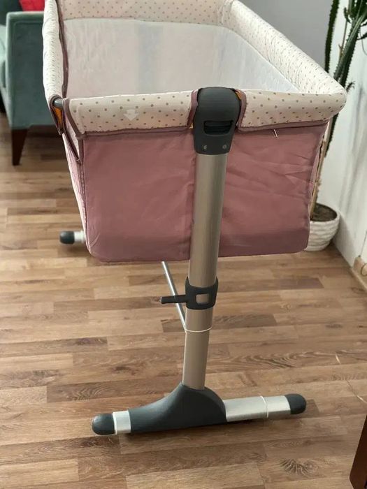 Продам б/у люльку-кроватку  Kikka Boo в отличном состоянии.