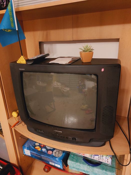 Телевизор продам