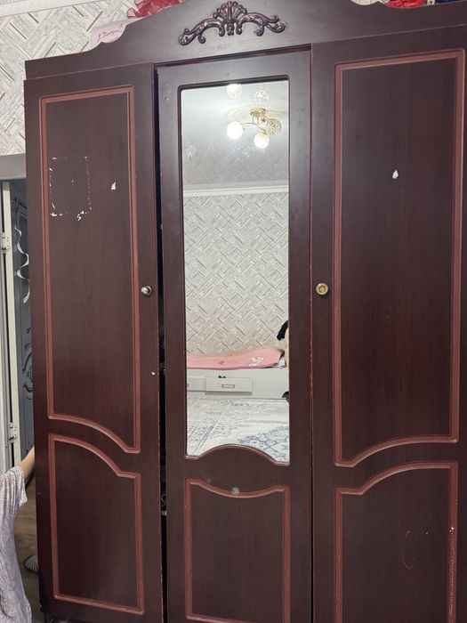 Срочно продается шкаф