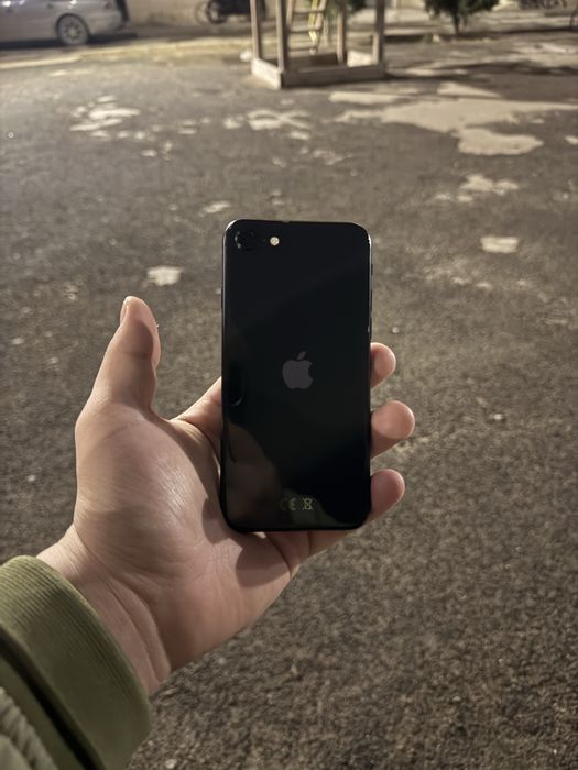 айфон se тек акб ауыскан