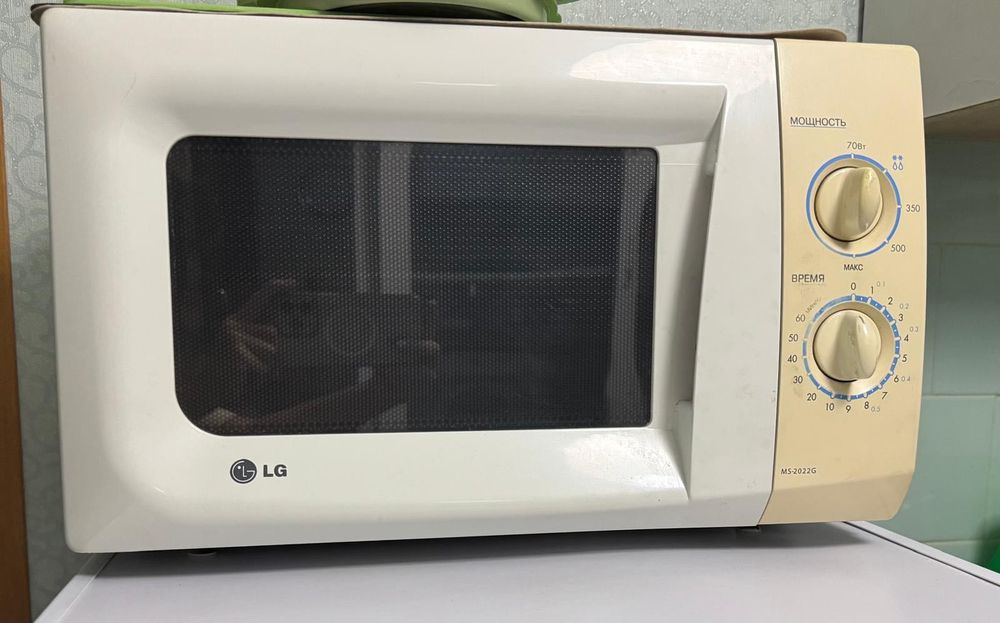 Микроволновка LG MS-2022G