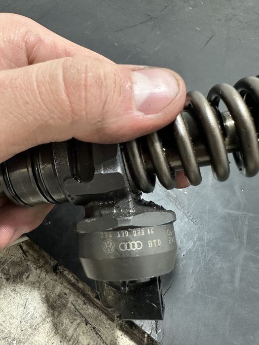 Injector injectoare Audi A3 8P 1.9 TDI BXE BLS BKC 105Cp | 038130073AG
