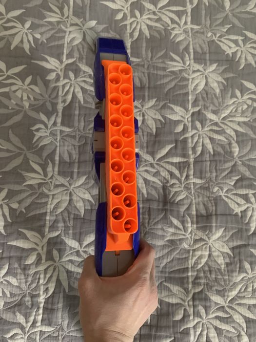 Ирушечный автомат нерф