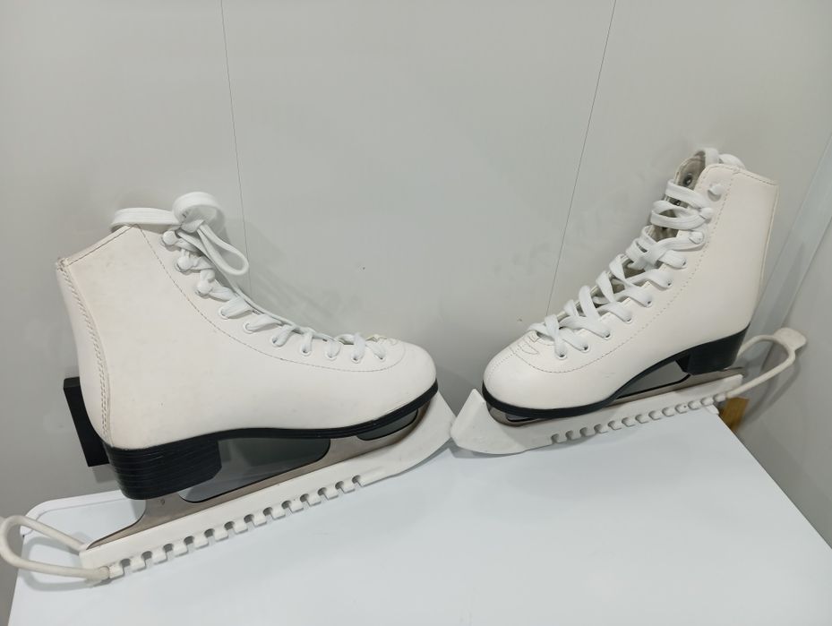 Коньки женские37